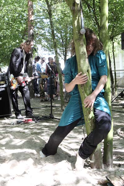 ERNA OMARSDOTTIR - 2009-05-30 - PARIS - Parc de la Villette - 